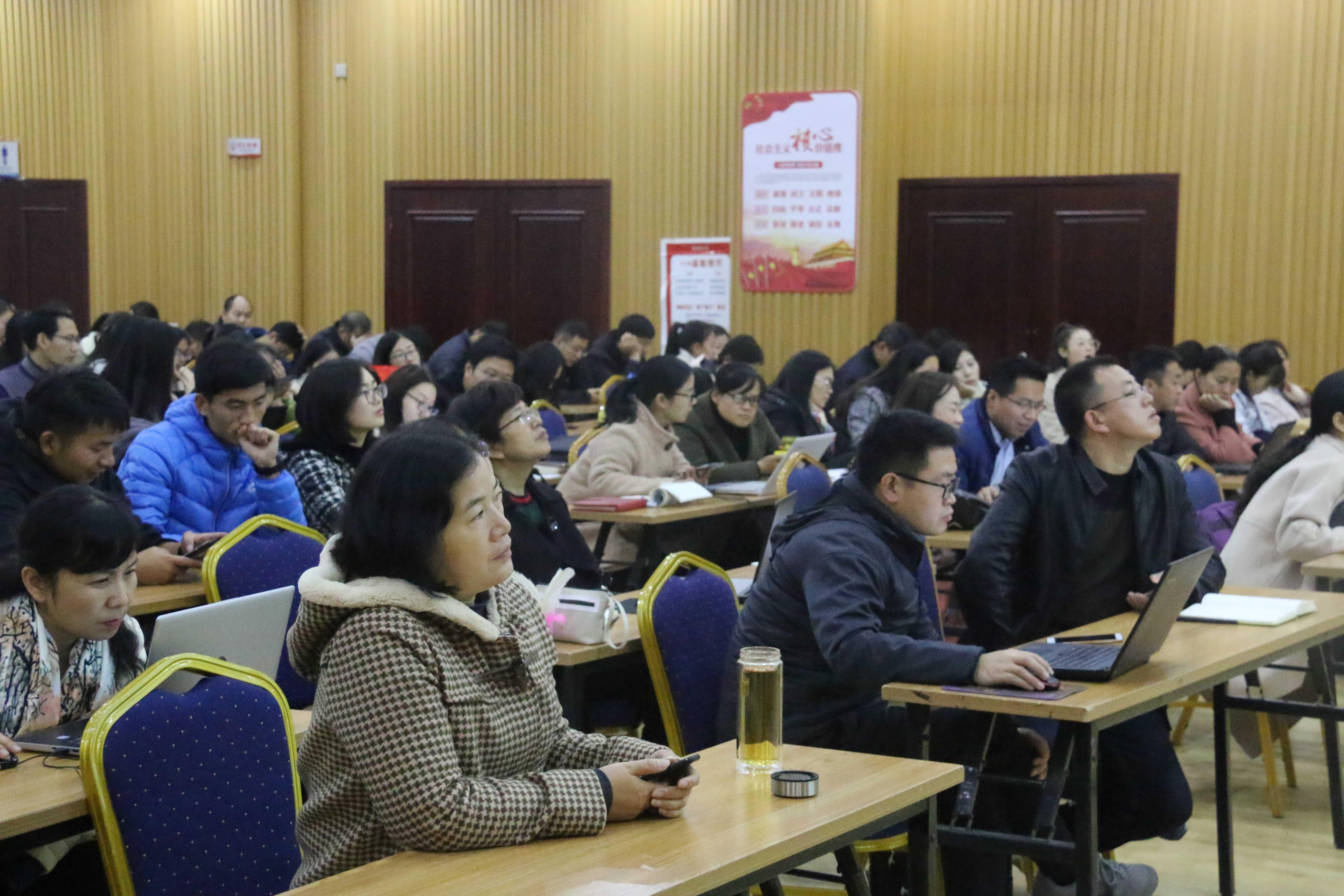 四不两立长恨丽,汉武老儿活不来指什么生肖，全面释义、定量解答解释落实